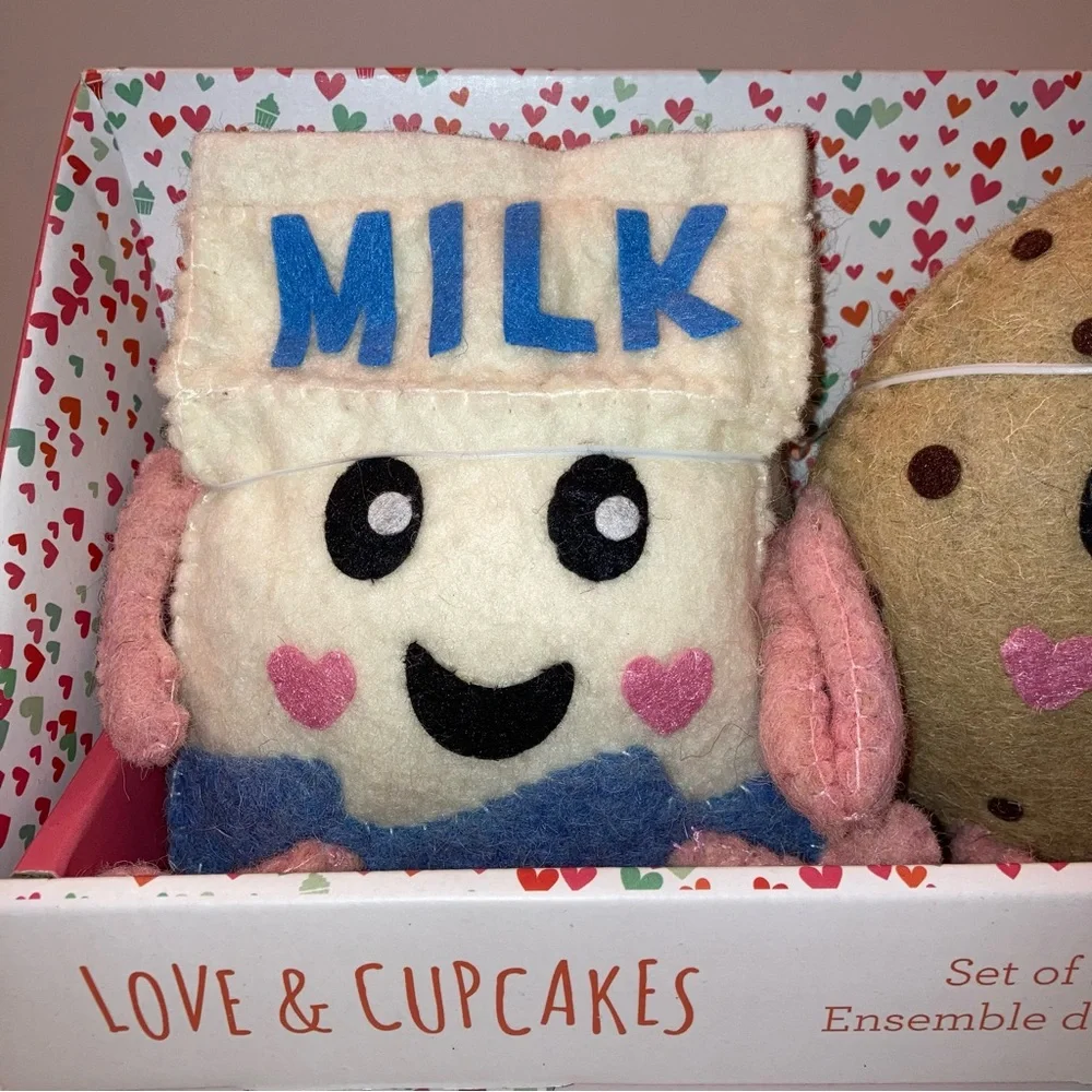Love and Cupcakes Milk Cookie Plush Set Limited Edition Whimsy Spring Plushies - Picture 5 of 15